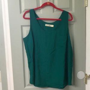 Brand new flowy tank top